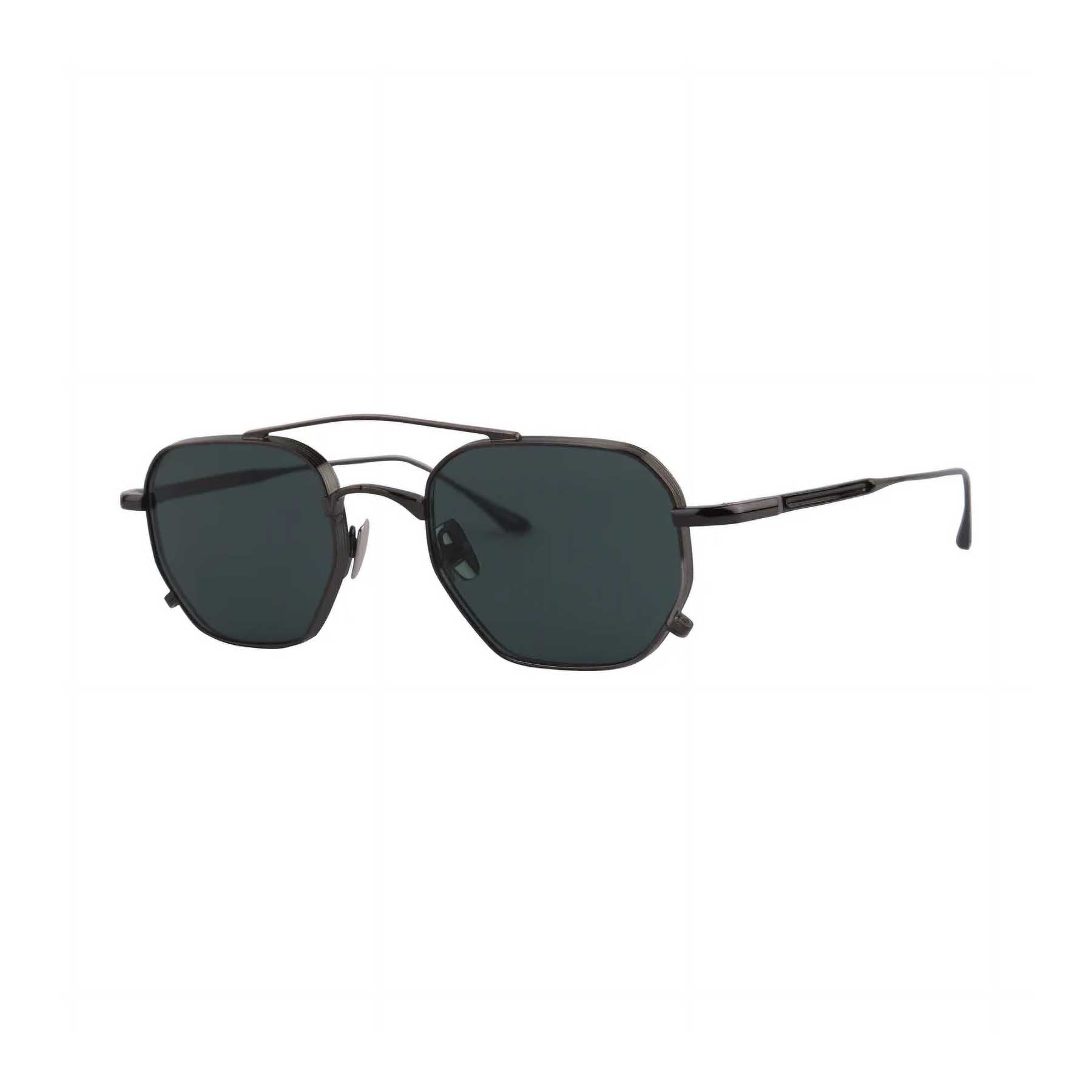 FIG 004
