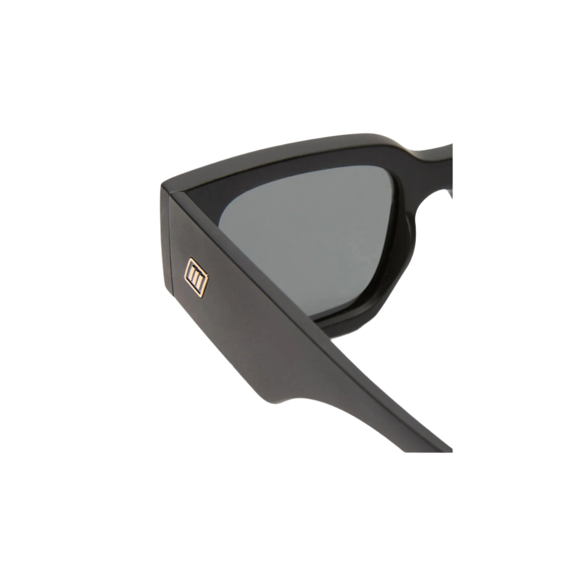 ATLANTIS MATTE BLACK